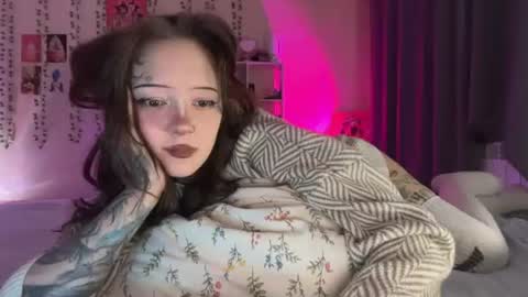 raven_armor online show from June 26, 6:35 pm