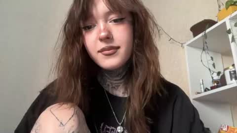 raven_armor online show from August 2, 1:24 pm