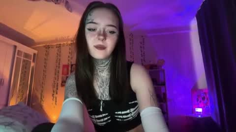 raven_armor online show from June 24, 3:19 pm