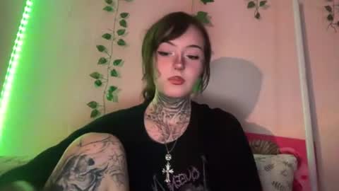 raven_armor online show from June 28, 6:04 pm