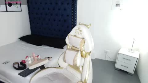 RAVEN online show from April 23, 12:51 pm