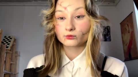 Lilith online show from October 31, 8:15 am