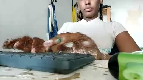 ravenbby online show from June 15, 4:32 pm