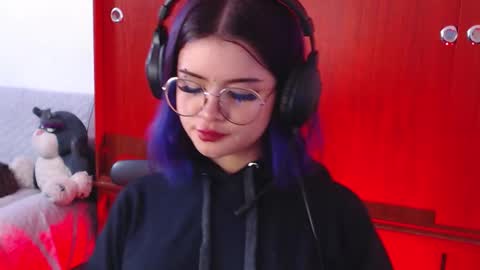 raventh_ online show from March 29, 11:01 am