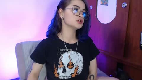 raventh_ online show from May 30, 3:27 am