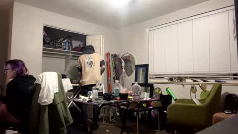 ravenxbeastie online show from February 8, 4:36 am