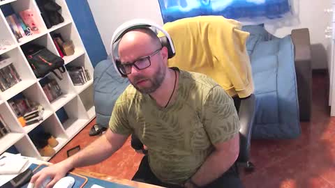 ravingr3d3 online show from March 12, 9:57 am