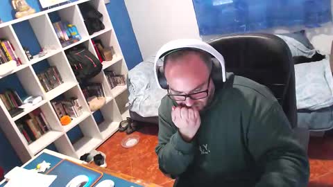 ravingr3d3 online show from February 17, 5:12 pm