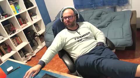 ravingr3d3 online show from January 11, 1:22 am