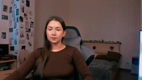 Alia Mereyn online show from October 20, 11:15 am