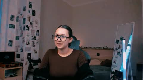 Alia Mereyn online show from October 16, 1:33 pm