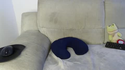 Ray  online show from February 18, 6:19 pm