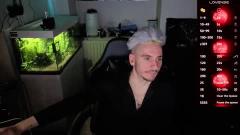 Rayzel online show from March 23, 8:58 pm