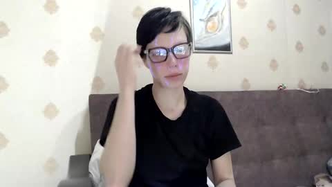 Snapshot of raziel_haze chatting on September 26, 11:02 pm Yrriel Strife Candy-Demon Caveboy mr. Cringe online show from September 26, 11:02 pm
