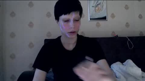 Snapshot of raziel_haze chatting on September 29, 12:48 pm Yrriel Strife Candy-Demon Caveboy mr. Cringe online show from September 29, 12:48 pm