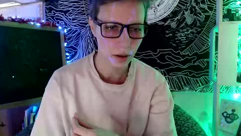 Snapshot of raziel_haze chatting on March 10, 7:44 am Yrriel Strife Candy-Demon Caveboy mr. Cringe online show from March 10, 7:44 am