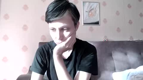 Snapshot of raziel_haze chatting on September 28, 6:55 am Yrriel Strife Candy-Demon Caveboy mr. Cringe online show from September 28, 6:55 am