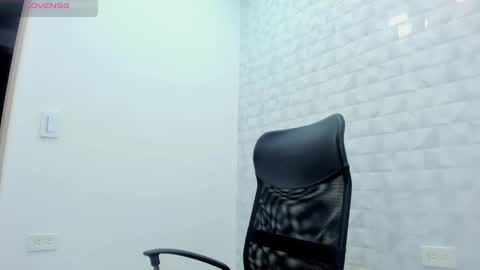 Cattleya Exposito  online show from February 22, 8:09 pm