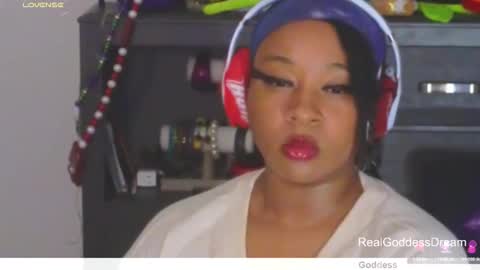 realgoddessdream online show from April 15, 12:58 am