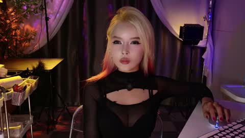 Snapshot of reaowna___ chatting on October 10, 1:17 pm reaowna___ online show from October 10, 1:17 pm