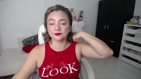 Snapshot of rebeca_milf chatting on January 22, 1:00 pm REBECA online show from January 22, 1:00 pm