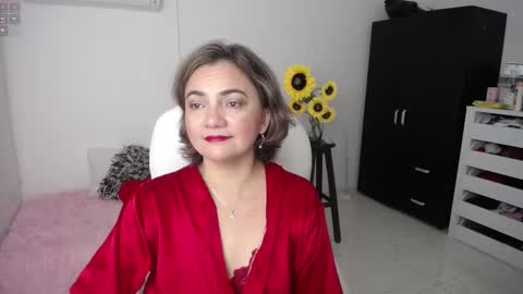 Snapshot of rebeca_milf chatting on February 16, 10:54 am REBECA online show from February 16, 10:54 am