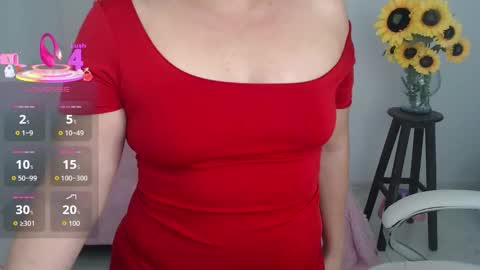 Snapshot of rebeca_milf chatting on October 4, 1:42 pm REBECA online show from October 4, 1:42 pm