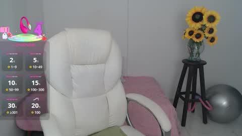 Snapshot of rebeca_milf chatting on October 5, 2:02 pm REBECA online show from October 5, 2:02 pm