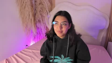 rebeca_taylor_ online show from March 27, 8:26 am