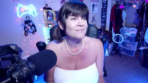 Rebecca Love online show from November 28, 10:17 pm