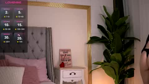 Rebecca online show from March 23, 9:03 am