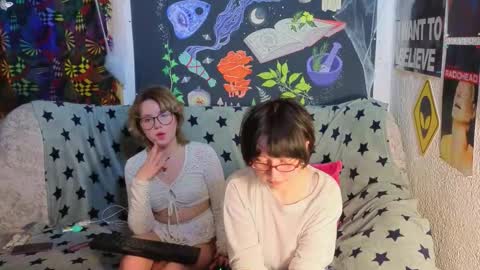 Lara online show from December 19, 10:16 pm