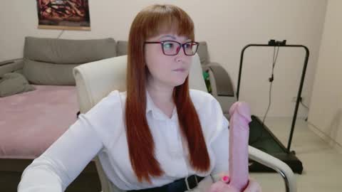 Lisa online show from November 8, 12:52 pm