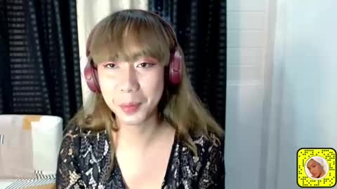 Snapshot of red_kitsune69 chatting on March 6, 8:09 am red_kitsune69 online show from March 6, 8:09 am