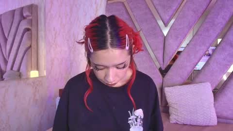 red_pandaa online show from November 14, 4:36 am