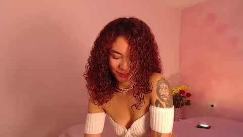 red_velvett0 online show from October 5, 6:04 pm