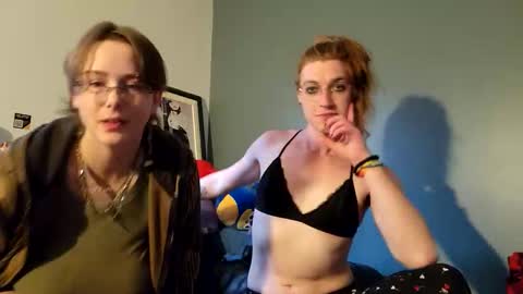 red_verna18 online show from May 11, 1:23 am