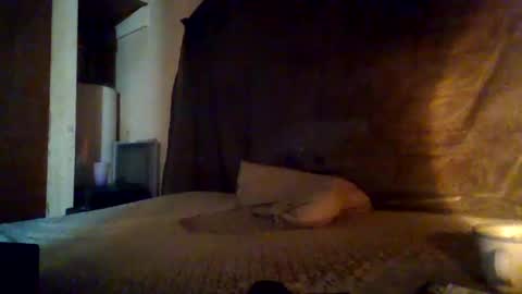 Snapshot of reddragon1195 chatting on October 4, 8:39 pm reddragon1195 online show from October 4, 8:39 pm
