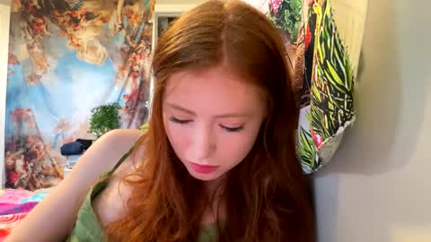 RedGingerSnapz online show from September 15, 2:07 pm