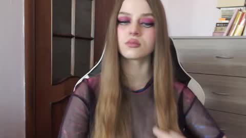 Lily online show from September 17, 3:21 am