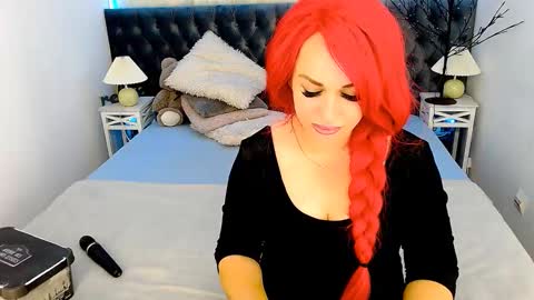 redheadeva online show from October 18, 5:44 am