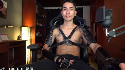 Snapshot of redrum_696 chatting on February 5, 6:37 pm Red online show from February 5, 6:37 pm