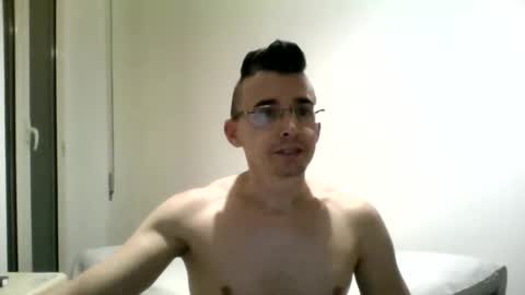 Snapshot of redstep0 chatting on September 24, 4:14 pm redstep0 online show from September 24, 4:14 pm