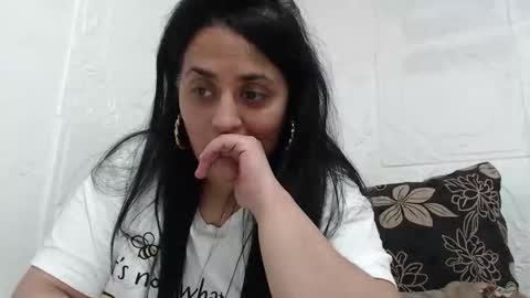 Reea online show from April 28, 8:24 pm