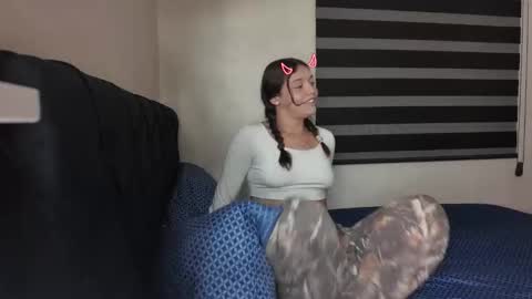 ReenaThePlug online show from April 6, 3:15 am