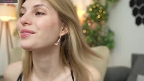 JessyinCherri yang online show from March 9, 7:23 am