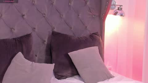 Regina  online show from January 18, 3:15 am