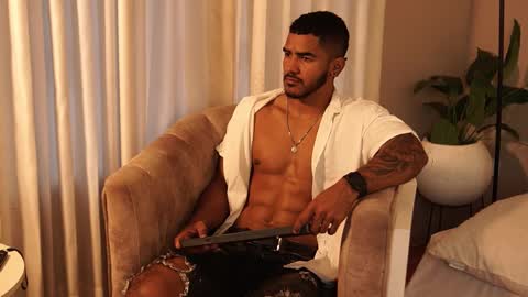 Snapshot of reik_von chatting on October 16, 12:16 pm Reik online show from October 16, 12:16 pm