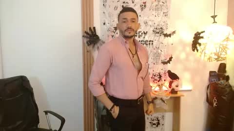   REIKO  online show from October 25, 8:53 pm