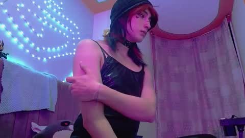 Snapshot of reiv_femboy chatting on October 15, 5:11 am reiv_femboy online show from October 15, 5:11 am